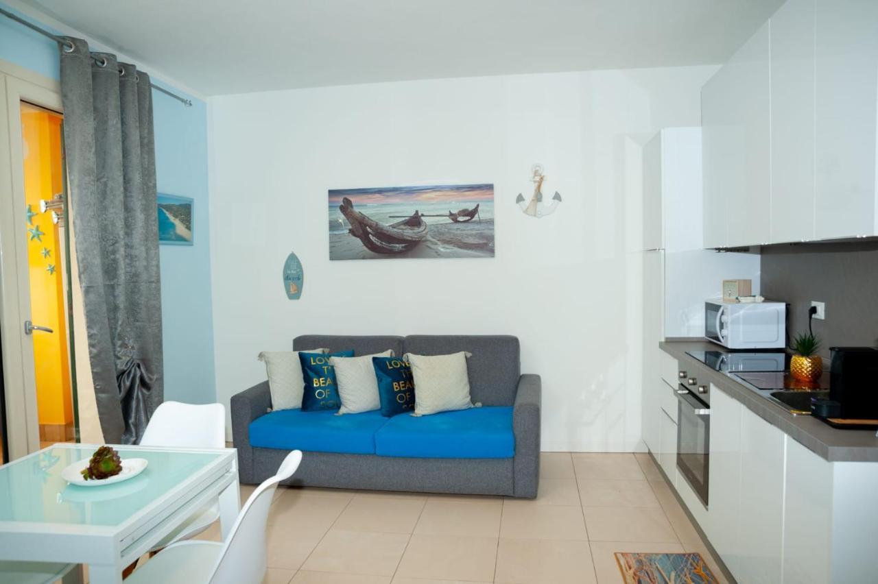 Residence Baia Delle Mimose Badesi Exterior foto